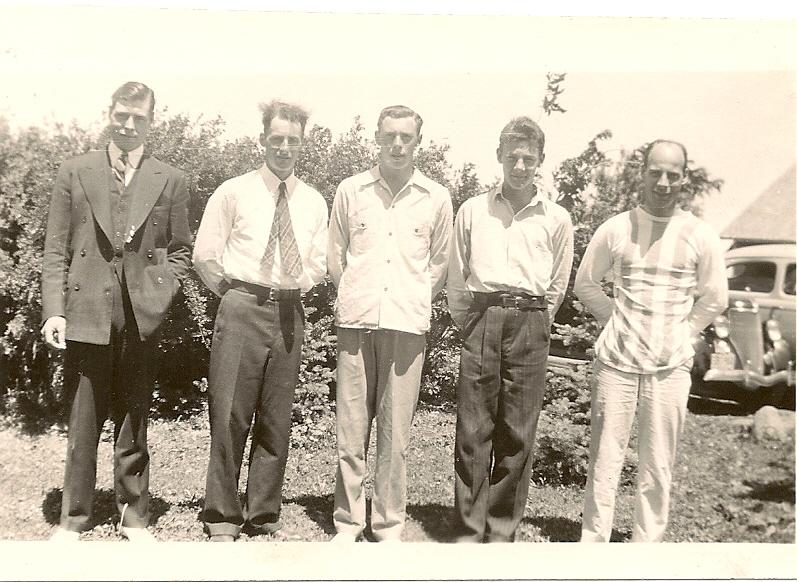 Gilbert brothers, 1941.jpg